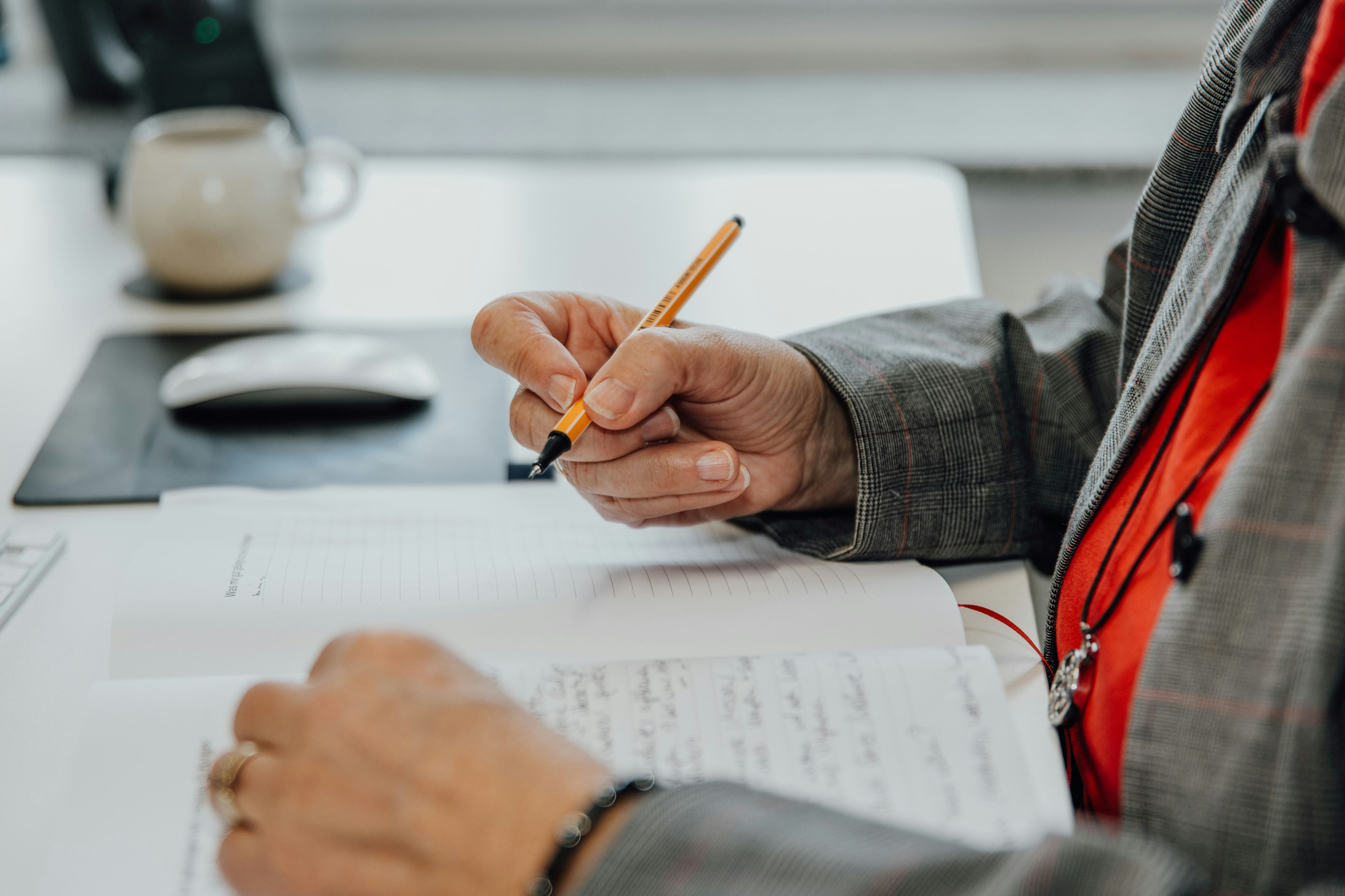 How to Measure Employee Productivity to Create the Best Work Environment
